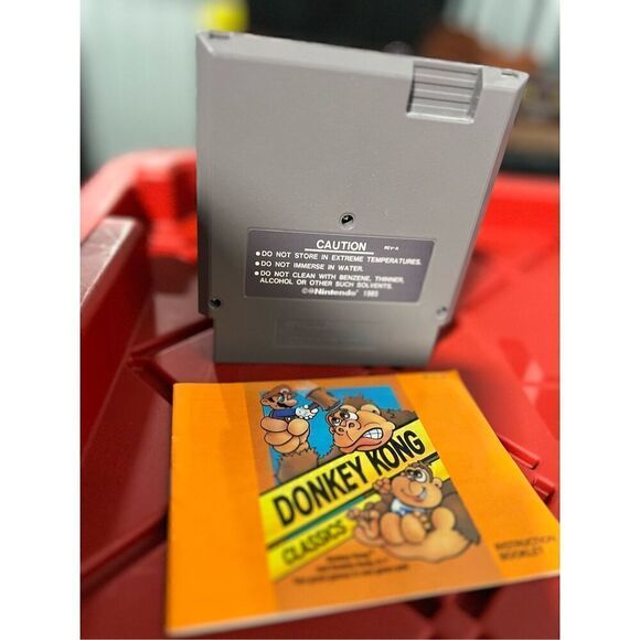 Donkey Kong Classics Nintendo Entertainment System NES Game Authentic W/ Manual - Picture 2 of 4